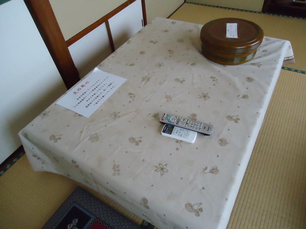 Minshuku Shigemura Hotel Atami  Bagian luar foto