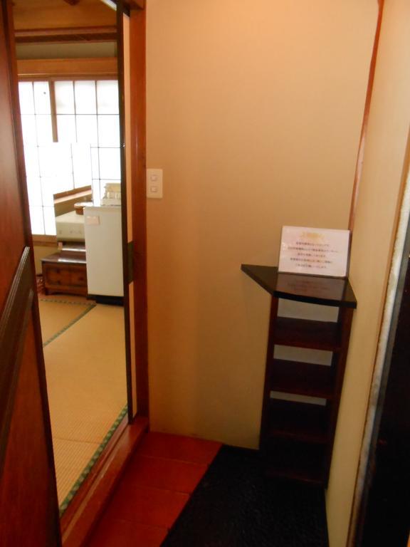 Minshuku Shigemura Hotel Atami  Bagian luar foto